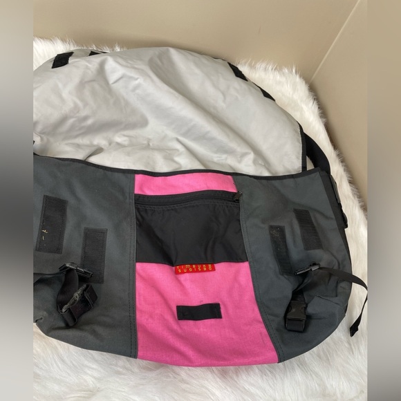 Timbuk 2 Large Pink and Gray Messenger Bag - Picture 8 of 12